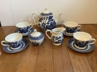Royal Wessex Blue Willow Tea Pot Cream And Sugar 4 Cup Saucer Set