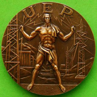L@@k Nude Strong Man Electricity Poles Power Union Lightning 1969 Bronze Medal