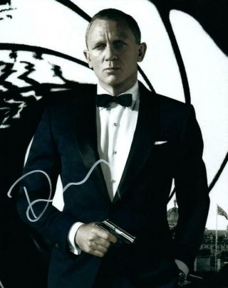 Daniel Craig Autographed 8x10 Photo Signed Picture And