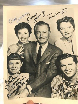Signed B/w 8 X 10 Photo,  Cast Of Father Knows Best,  Robert Young,  Jane Wyatt