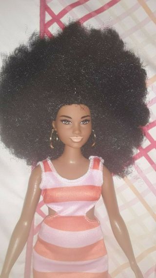 Barbie African American Fashionista Curvy Doll 105 (afro Hair W/stripe