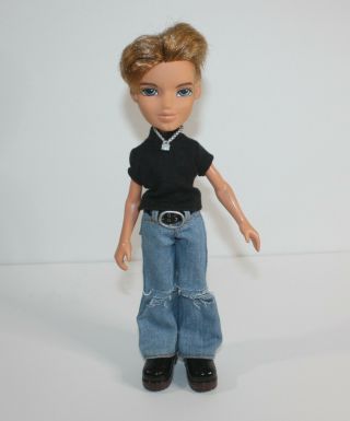 Bratz Boyz Dylan Doll comes with Accessories and Extra Clothes 2