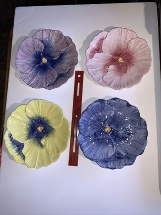 Set 4 Vietri Hand Made Ceramic Flower Bloom Plates Italy