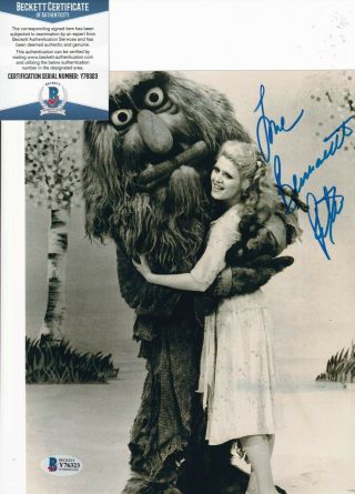 Bernadette Peters Signed (the Muppets) Movie 8x10 Photo Beckett Bas Y76323