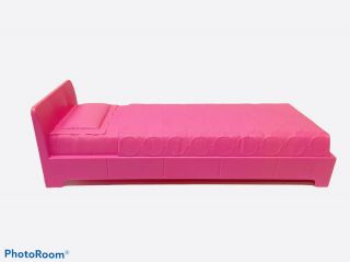 Mattel Barbie Dreamhouse Playset Replacement Doll Size Pink Bed Part Only