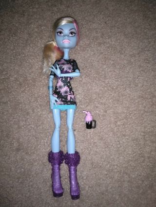 Monster High Abbey Bominable Coffin Bean
