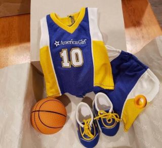 American Girl Truly Me Basketball Outfit W/ Ag Gift Box - Includes Basketball