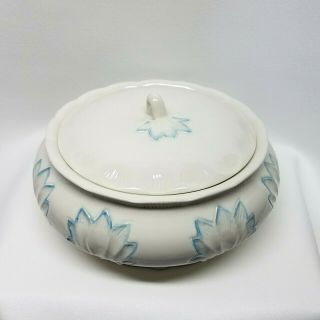 Belleek Of Ireland Collectors Society,  Porcelain,  Nairn Covered Bowl,  No.  336