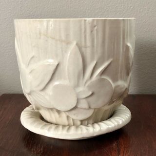 Vintage McCoy USA Shiny Cream Ivory Dots & Leaves Flower Pot,  Planter 3