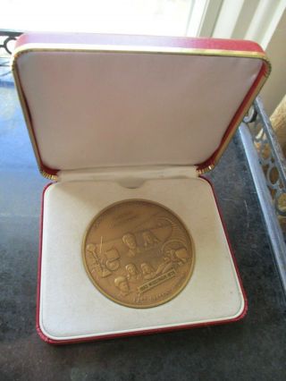 1975 Wisconsin State Agricultural Experiment Stations Medal Bronze 2.  5 " Medal