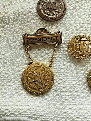 Daughters Of Civil War - Three Pins And A Presidential Badge