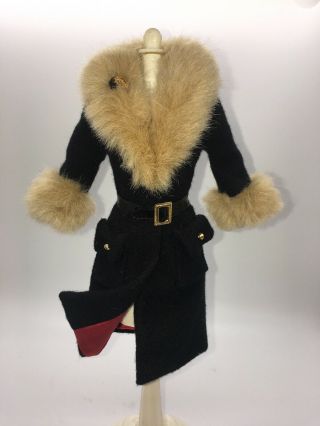 Top Barbie Mattel Doll Winter In York Black Faux Fur Coat Jacket