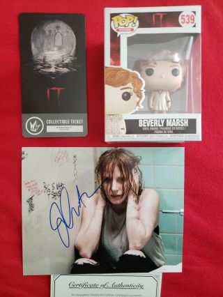 Jessica Chastain Autograph W/ Funko Pop Beverly Marsh & Collectible It.