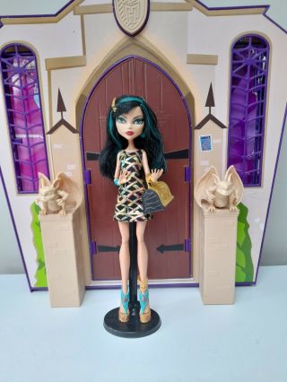 Monster High Doll Cleo De Nile Scaris City Of Frights
