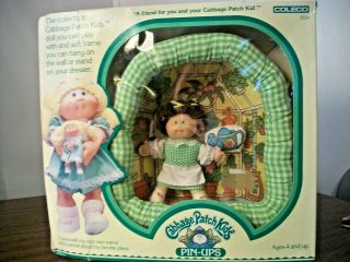 1983 Coleco Cabbage Patch Kids Pin Ups Minnie Chrissie And Her Garden Greenhouse