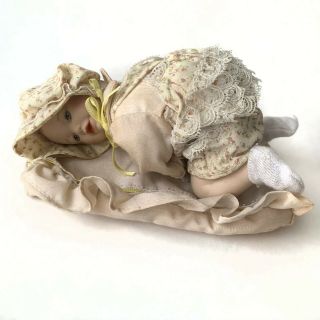 Vintage Ashton Drake Yolanda Bello Picture Perfect Babies Lisa 5 " Porcelain Doll