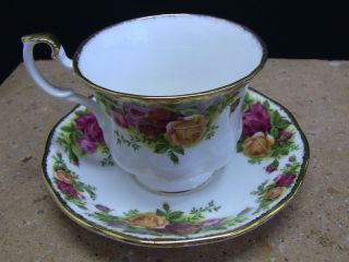 Royal Albert Old Country Roses Cups And Saucers 3 1/2 " - England - Set Of 4