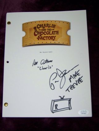 (willy Wonka) Charlie And The Chocolate Factory - Autographed Script (2) Autos