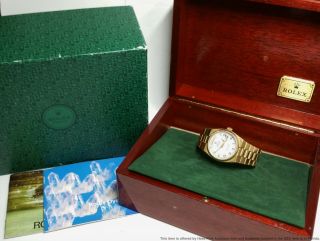 18k Gold Rolex Oysterquartz Day Date 19018 8 Mil Serial Box Booklets Roman Dial