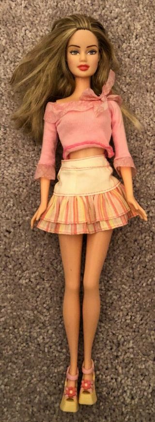 Barbie Doll Theresa Fashion Fever 2004