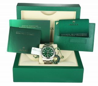 Dec 2020 Rolex Oyster Perpetual 41 Green Watch 124300 41mm Stainless Steel