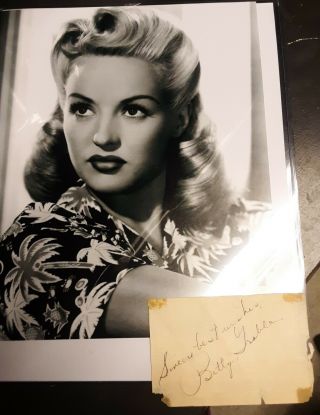 Signed Betty Grable 8x10 Photo/beckett