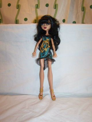 Monster High Doll Cleo de Nile with Clothes and Accessories 2
