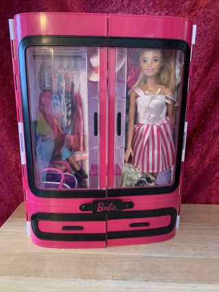 Bd30 - Barbie Pink Wardrobe Closet Plastic Carrying Case Mattel & Doll & Clothes