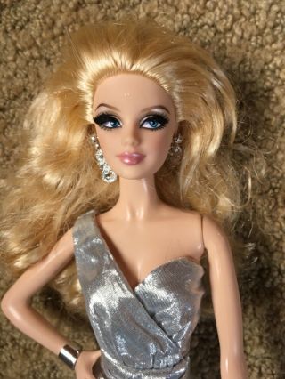 2014 Barbie The Look: City Shine - Silver Dress Doll Eyelashes