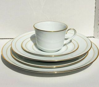 Lockleigh By Noritake China 5pc.  Place Setting -