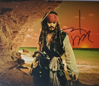 Johnny Depp Hand Signed 8x10 Photo W/ Holo Pirates Of The Caribbean