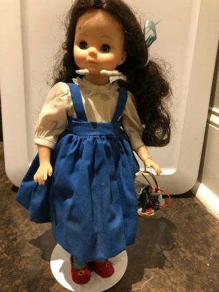 Madame Alexander Doll - Dorothy Wizard Of Oz (with Toto) — Doll Stand