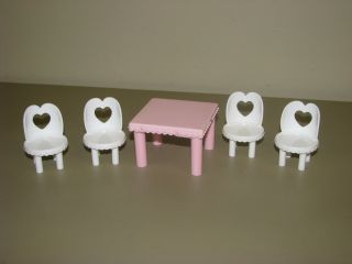 Mattel Dollhouse Pink Kitchen Folding Dining Table 4 White Chairs Heart Backs