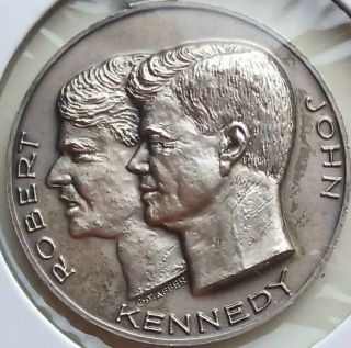 (1968) Italy John & Robert Pope Commemorative Medal,  Almost Uncirculated Affer