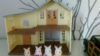 Sylvanian Families Hillcrest House,  Car And Family 2