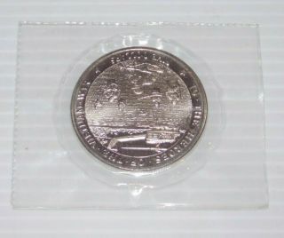 1995 Marshall Islands Copper Nickel $5 - Heroes Of The Vietnam War.  1546