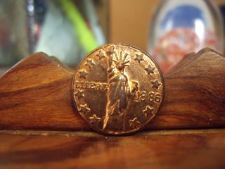 1886 (lady0 Liberty - 1776 Liberty Bell Penny Size Medal