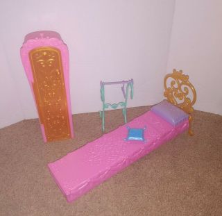 Disney Princess Ultimate Dream Castle Replacement Bed Closet Pillow Hanger,