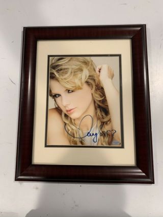 Taylor Swift Framed Autograph Hand Signed Photo W/ 17x14