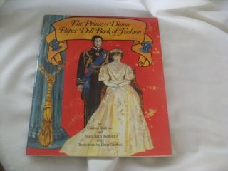 Vintage 1982 The Princess Diana Paper Doll Book Of Fashion Royal Family Uncut