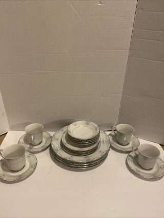 Fine China By Fashion Royale Heirloom M - 5915 Dinnerware 4 Piece Complete Set
