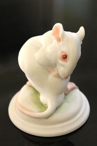 Vintage 3 In.  Boehm Porcelain Figurine White Mouse Preening 510