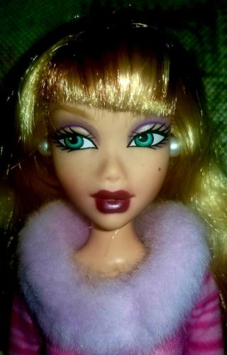 Mattel My Scene Doll Blonde Hair Highlights Green Eyes - 1999