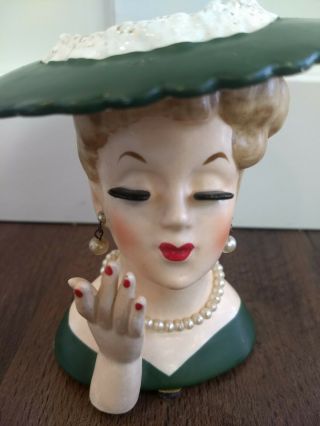 Vintage 1958 Napco Lady Head Vase Green Dress Hat Pearl Necklace Earrings 2