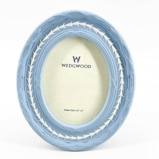 Vintage Wedgwood White On Blue Jasperware Oval Picture Frame Laurel Garland