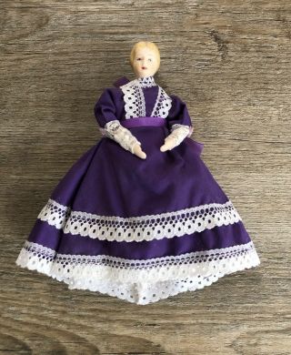 Dollhouse Miniature Porcelain Victorian Style Woman