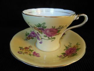 Aynsley Bone China Tea Cup & Saucer Set Pale Yellow & Pink Roses England