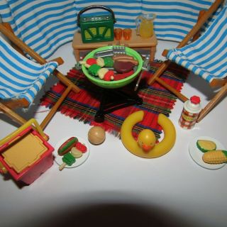 SYLVANIAN FAMILIES - A DAY AT THE SEASIDE - LOVELY ITEMS - 1 DAY LISTING 2