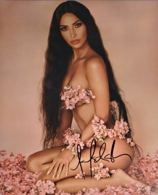 Kim Kardashian Hand Signed 8x10 Photo W/ Holo