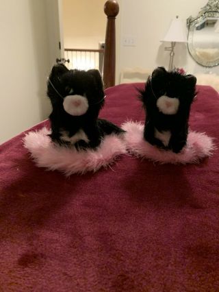 Two American Girl Doll Pet Cats.  Two Licorice Cats And Their Beds.